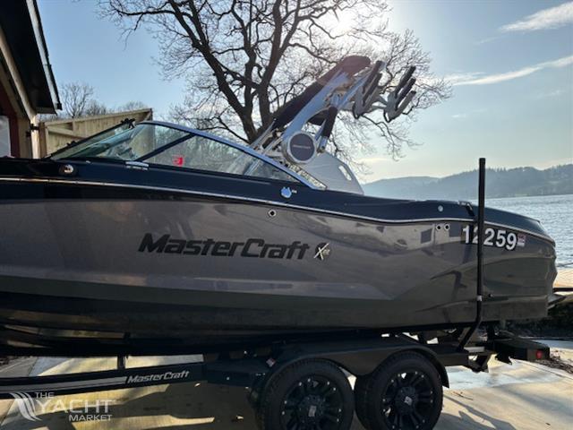 MasterCraft X22