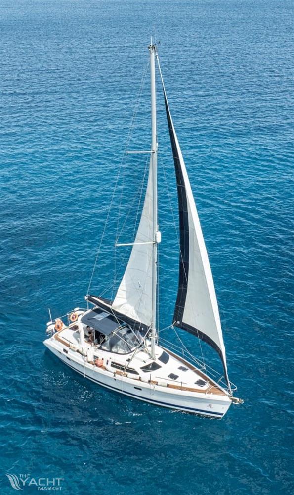 HUNTER 45 PASSAGE CENTRE COCKPIT