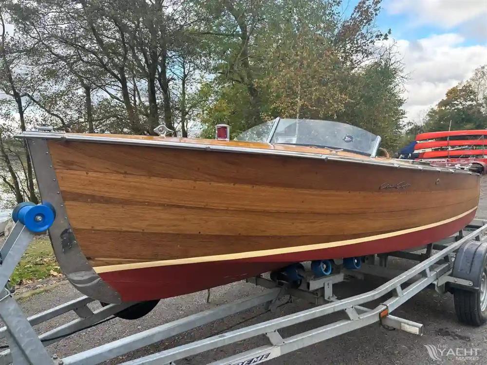 Chris Craft 15.5 De Luxe Runabout