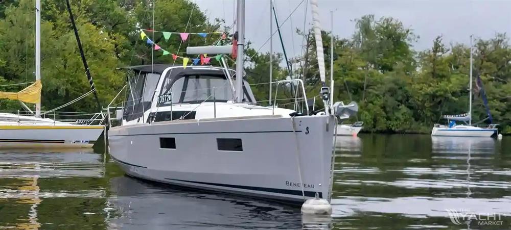 Beneteau Oceanis 38.1