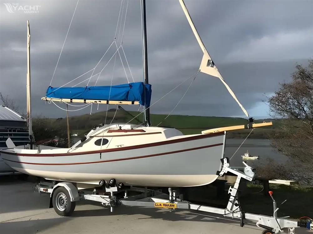 Swallow Yachts Bay Raider Expedition