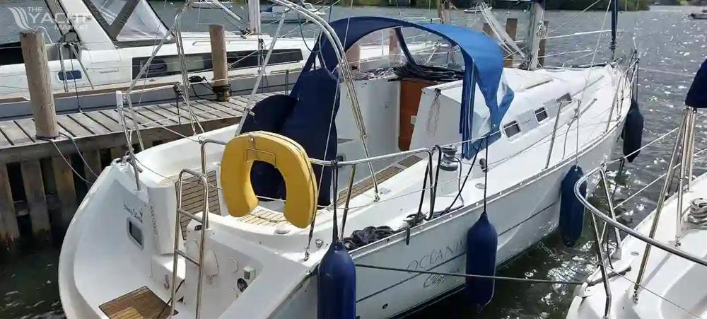 Beneteau Oceanis 323