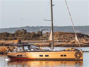 Hanse 548