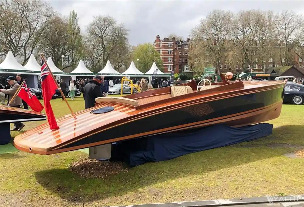 Andrews Boats 30 Greyhound Slipper