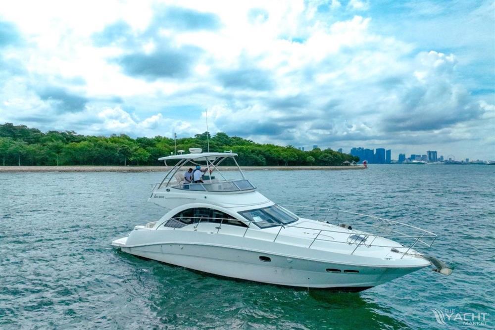 Sea Ray 47 Sedan Bridge