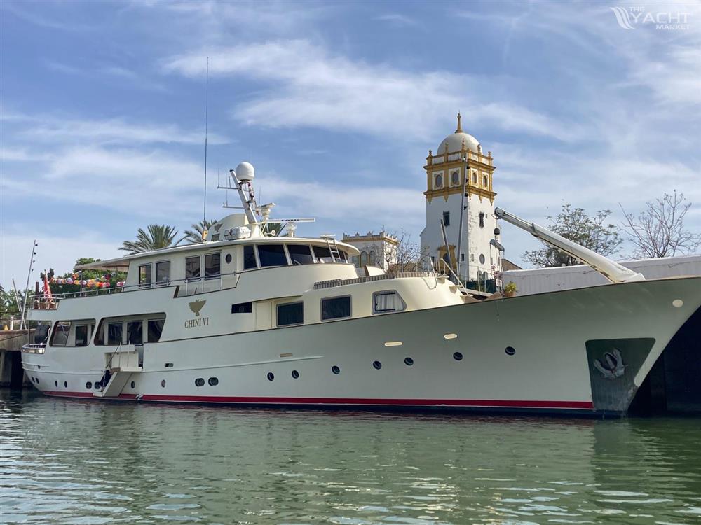 Benetti style Explorer 34m