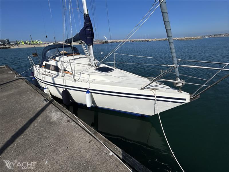 Hunter Horizon 26 MkII