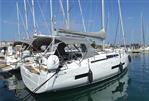 Hanse Yachts 410