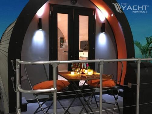 Houseboat MX 24 Glampboat