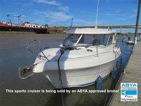 Quicksilver 700 Weekender