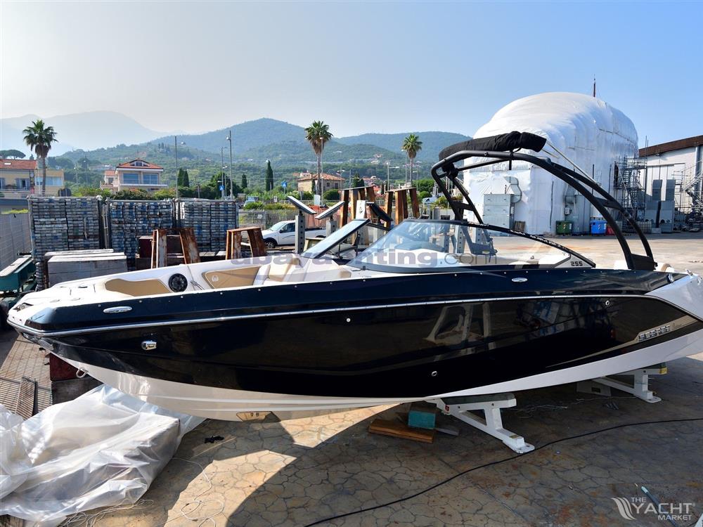 Wellcraft Marine SCARAB 255 Platinum - Wellcraft Scarab_255_usato 1