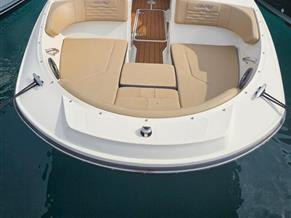 Sea Ray 210 SPX