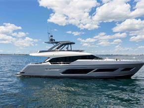Ferretti Yachts 720