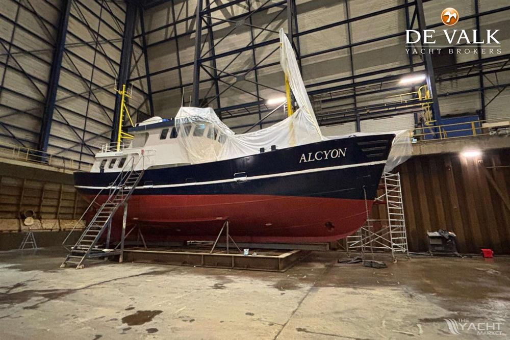 Explorer Motor Yacht - Picture 1