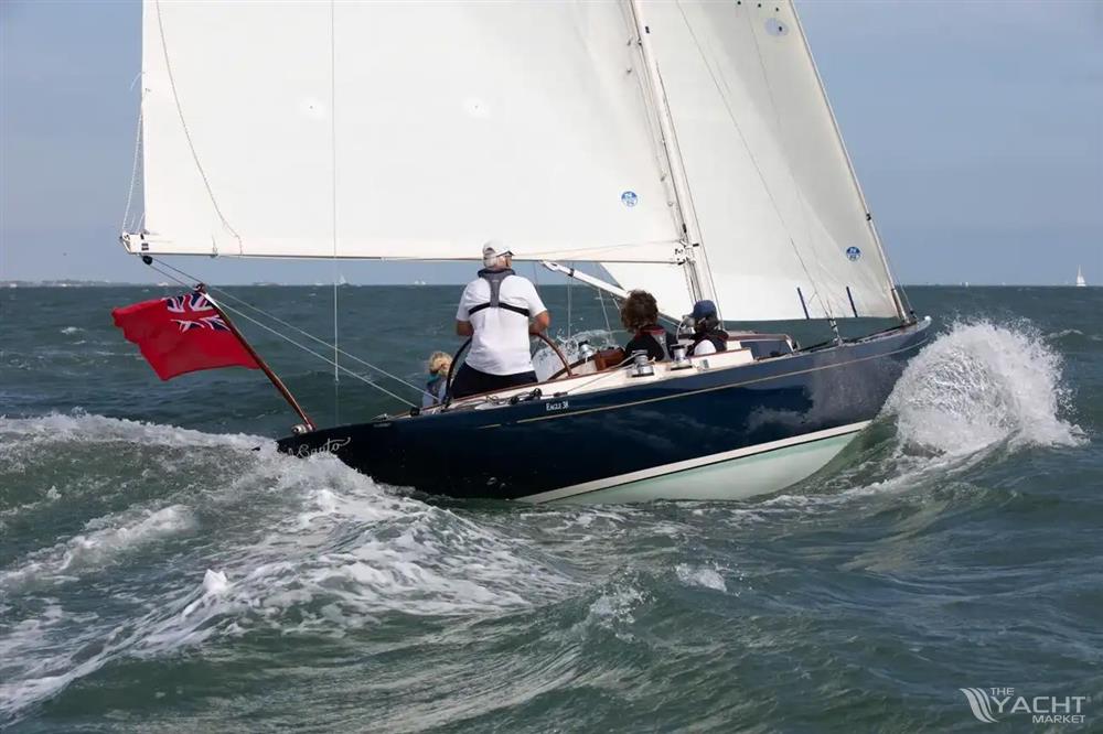 Leonardo Yachts Eagle 38