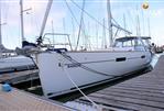 Beneteau Oceanis 45 - Picture 3