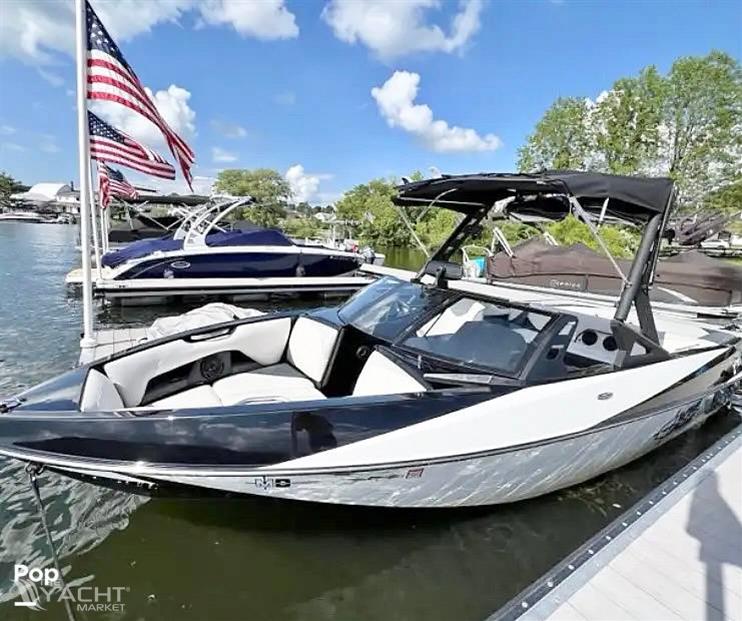 Axis T22 - 2017 Axis T22 - Photo #1