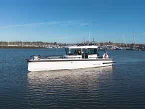 Axopar 28 Cabin