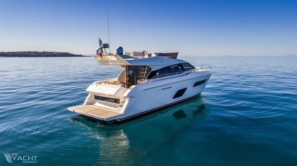 Ferretti Yachts FERRETTI 550 - Ferretti-Yachts-550_restyling-1024x575