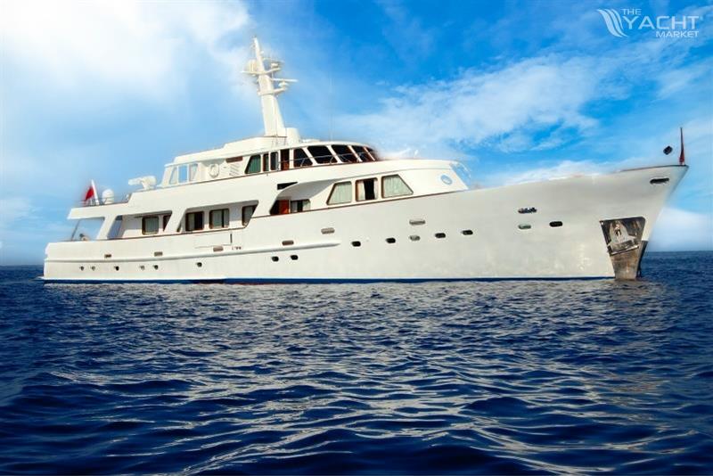 Hall Russell Hall Russell 34 m