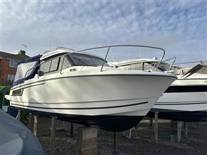Jeanneau Merry Fisher 795
