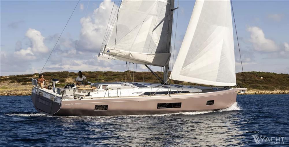 Beneteau Oceanis 52