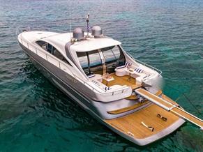 Pershing 65