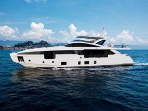 Azimut Grande 32M