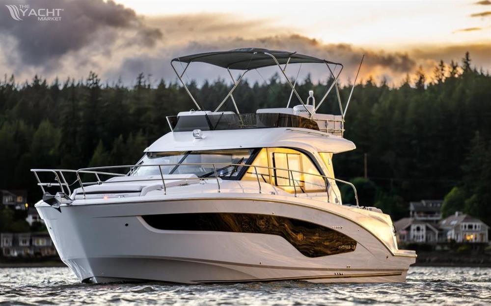 Beneteau Antares 12 Fly OB