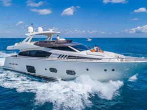 Ferretti Yachts 800