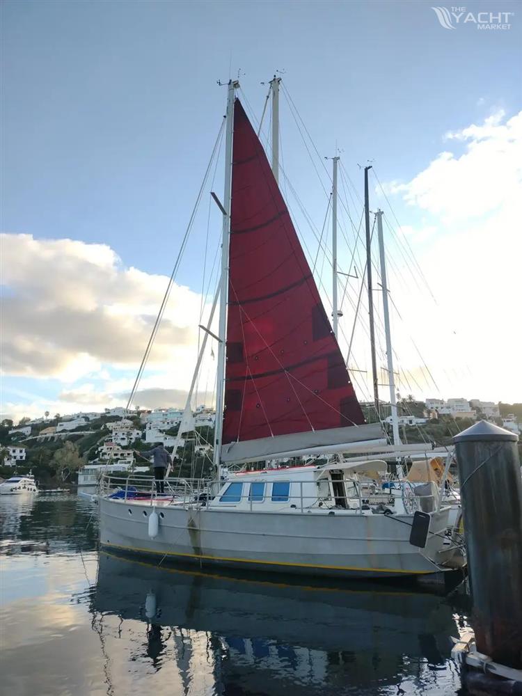 Meta Yachts globe troller