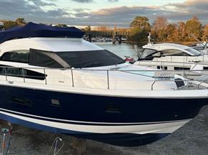 Fairline Squadron 42