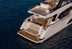 FERRETTI YACHTS 720