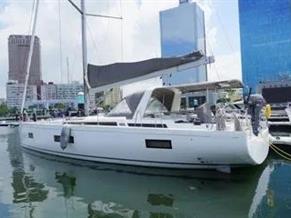 Beneteau Oceanis Yacht 54