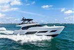Ferretti Yachts 720