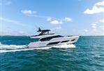 Ferretti Yachts 720