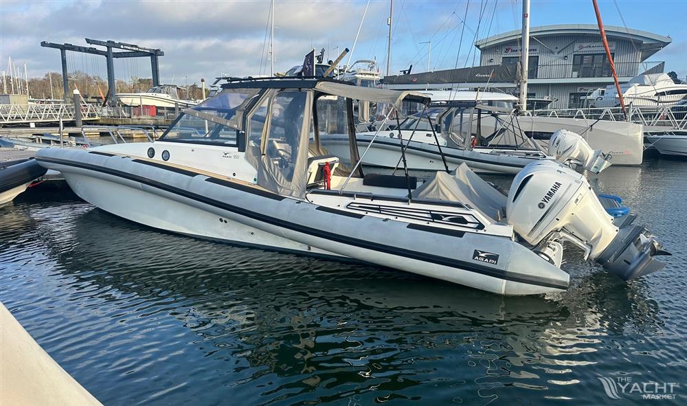 Agapi 950 Cabin RIB
