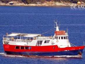 CAR/PASSENGERS FERRY 40