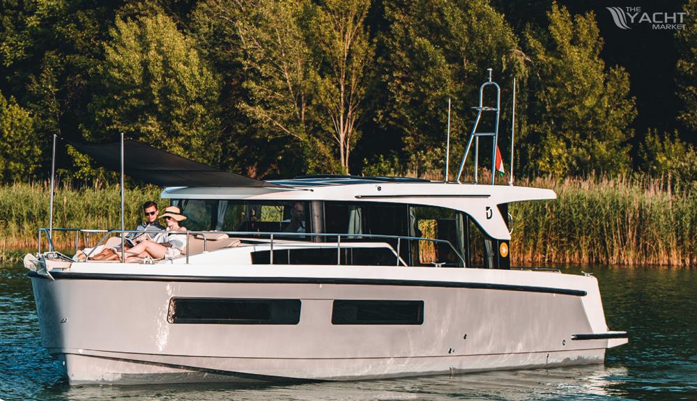 Delphia 12 Sedan, 2026 NEW BOAT