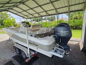 NauticStar 211 Angler