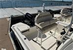 Boston Whaler 220 DAUNTLESS - 2025 Boston Whaler 220 DAUNTLESS - Photo #5