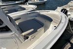 Boston Whaler 220 DAUNTLESS - 2025 Boston Whaler 220 DAUNTLESS - Photo #6