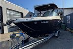 Sea Ray SLX 260