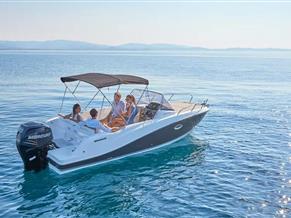 Quicksilver Activ 675 Sundeck