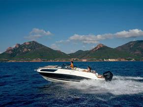 Bayliner VR6 Cuddy Outboard