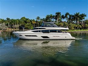 Ferretti Yachts 780