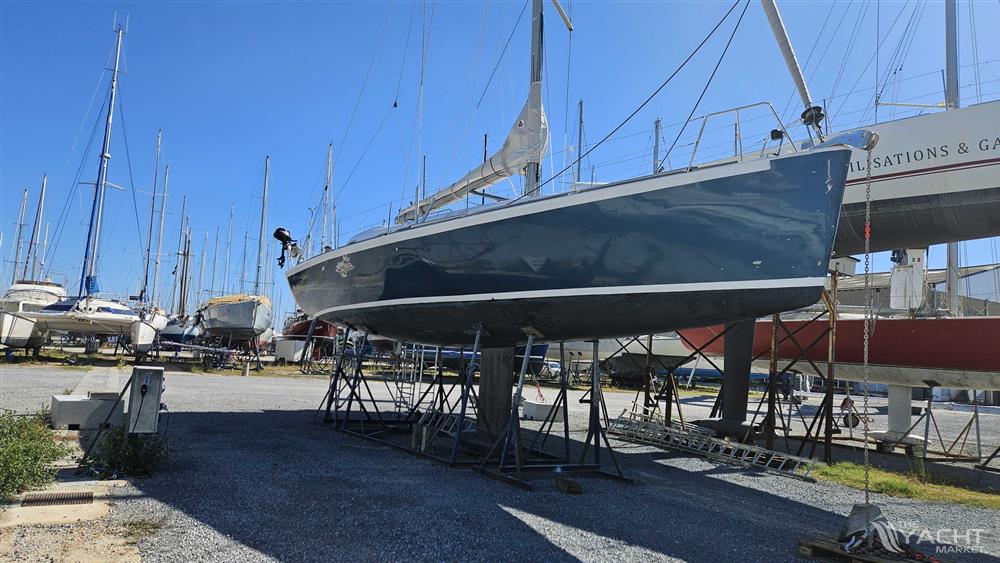 AB MARINE EQUINOX 452