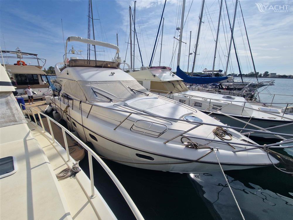 PRINCESS YACHTS 45 FLYBRIDGE