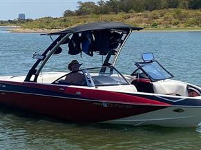 Malibu Wakesetter 23 LSV