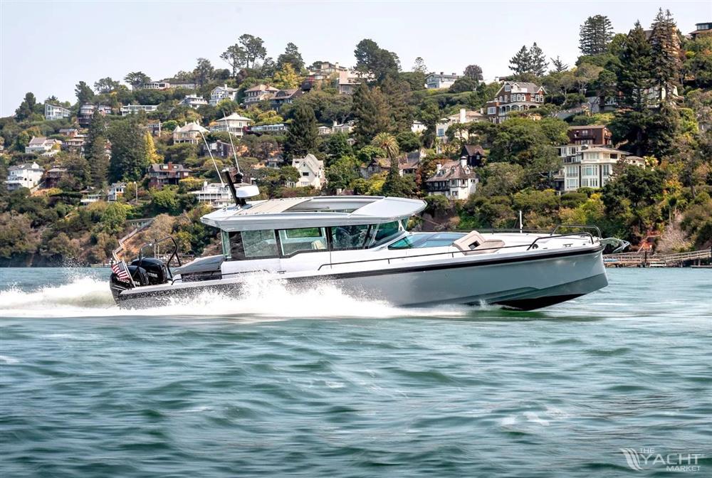 Axopar Axopar 37 XC Cross Cabin